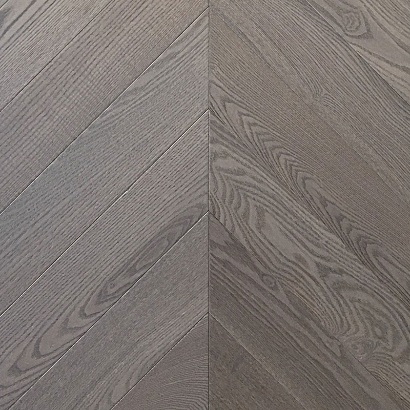  Wood Bee Chevron  Ясень Фог браш матовый Fog, UV-лак gloss 5-9% (правая)