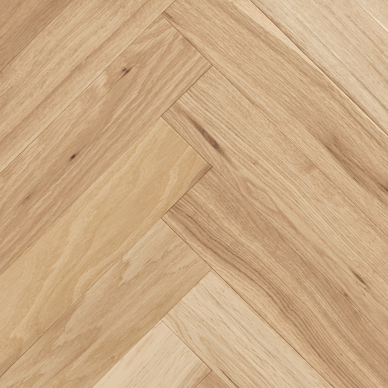  Wood Bee Herringbone Дуб Натур браш матовый Natur Brush, UV-лак gloss 5-9% (правая)