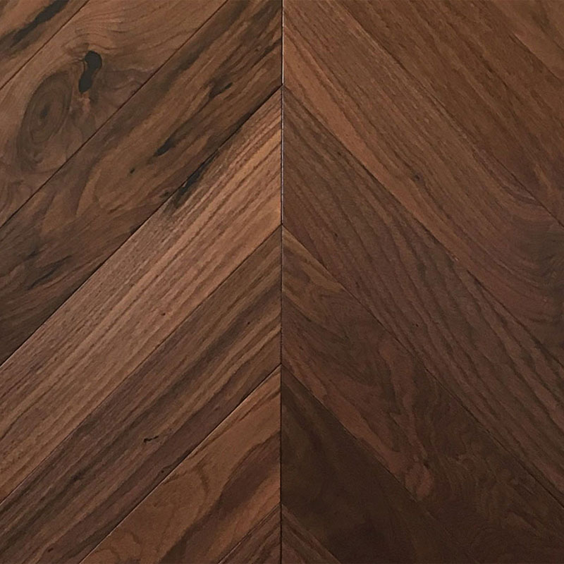  Wood Bee Chevron  Американский Орех Кангари гладкий глянец Cangaree, UV-лак gloss 30±5% (правая)