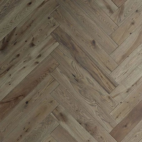 Polarwood Herringbone Дуб БАЛТИЙСКИЙ HB "Англ. ёлка", сорт. Кантри, масло, брашир., фаска 4V, 1-полосный (фото 1)