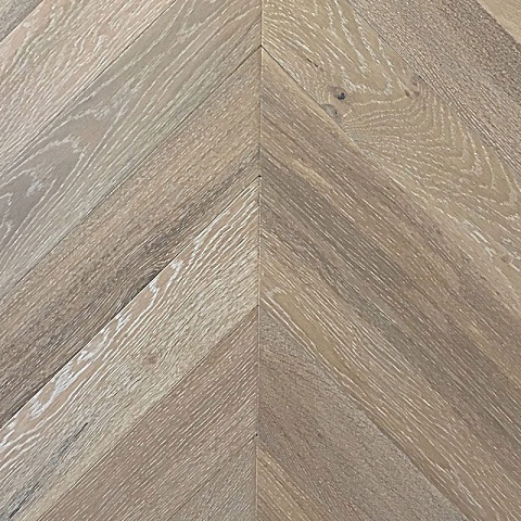 Wood Bee Chevron  Дуб Крема браш матовый Crema, UV-лак gloss 5-9% (левая) (фото 1)