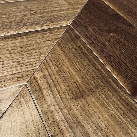 CROWNWOOD EXOTIC ONE Французская елка 45° 2-х слойная Орех Американский Натуральный Селект лак 600 х 125 х 12 / 1.50 м2 (фото 3)