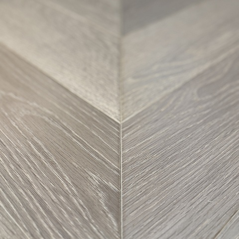 HM Flooring Французкая ёлка Дуб Прайм Пирл лак с фаской (фото 2)